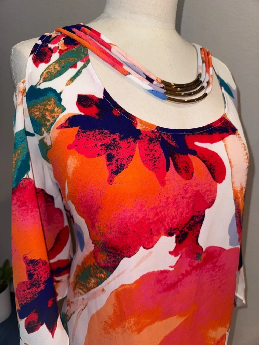 *NWT* BOLD Elements Floral Cold Shoulder Top XL - Picture 3 of 8